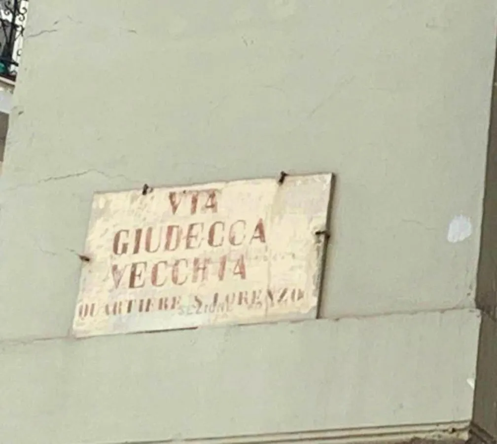 La Porta Accanto Napels 0*,