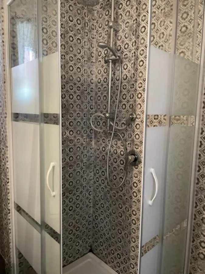 La Porta Accanto Napoli Italia
