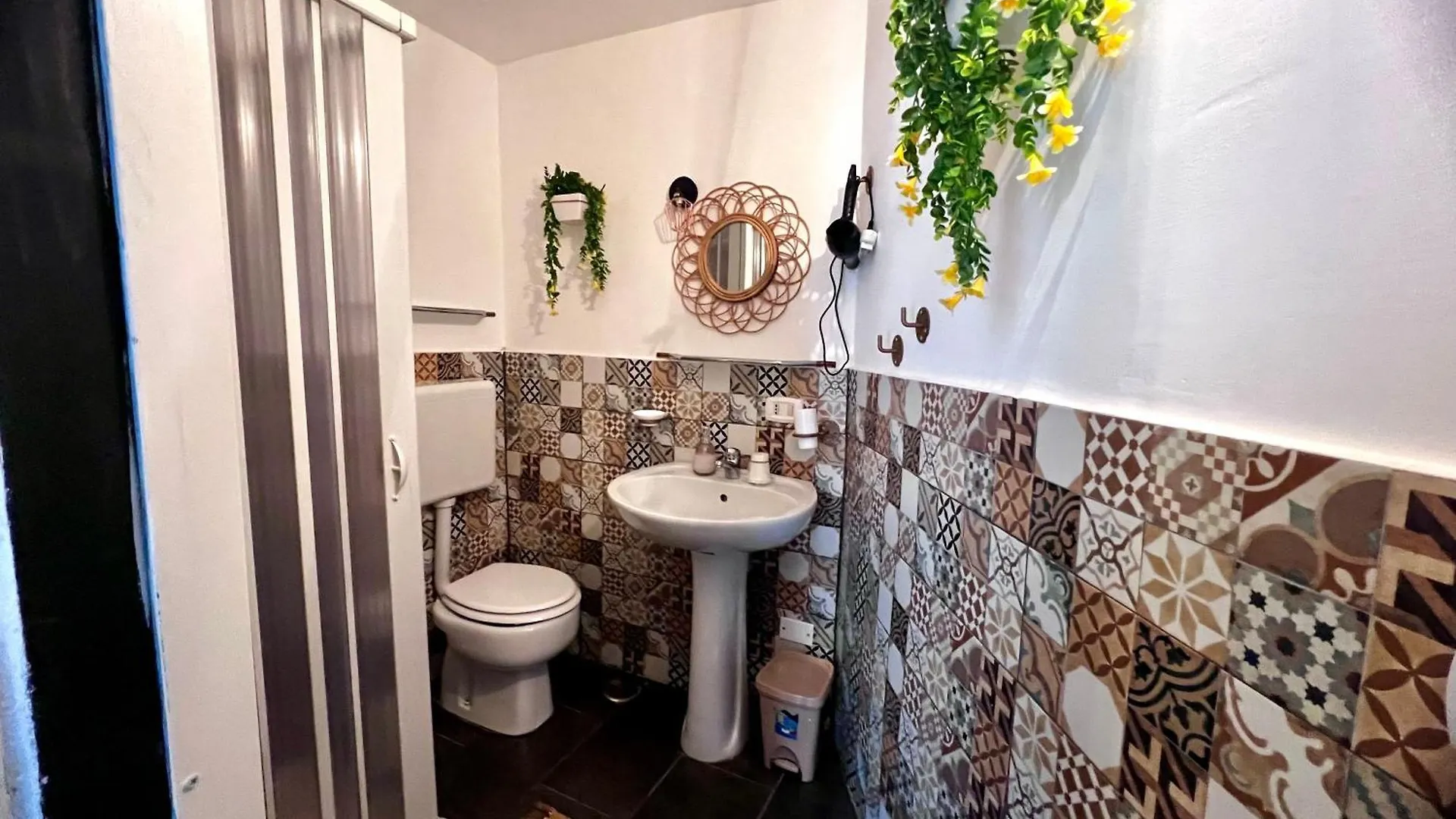 La Porta Accanto Napels 0*,  Italië